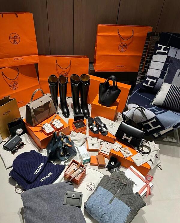 开封市禹王台回收奢侈品鞋服.jpg